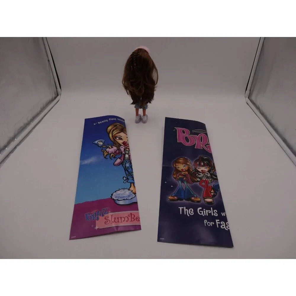 Mga Bratz 2001‎  Slumber Party Yasmin Doll and some Accessories and Posters